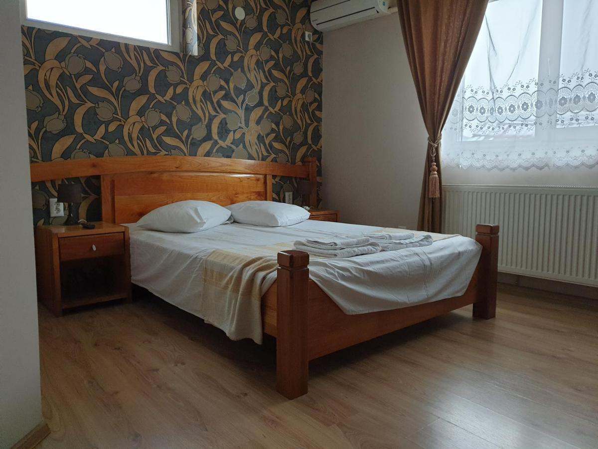 Хостел Sc Afitos Srl Дробета-Турну-Северин Экстерьер фото